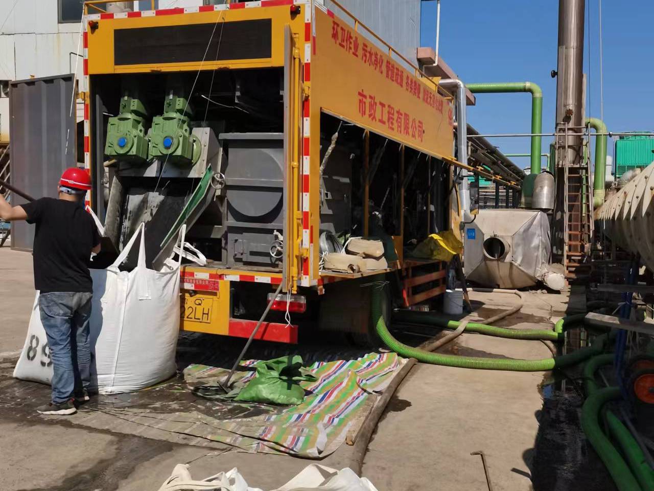 内丘淤泥压干处理